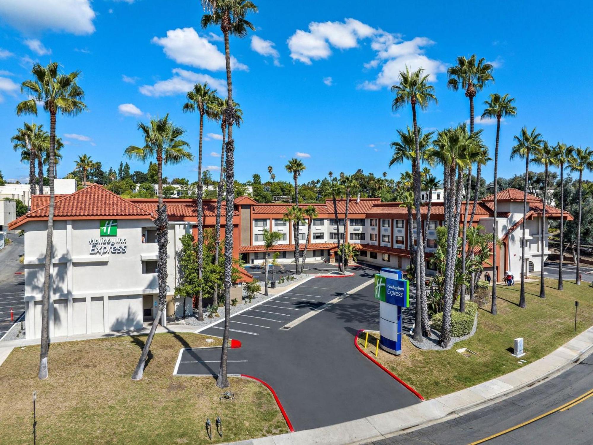 Holiday Inn Express La Mesa Near Sdsu By Ihg Exterior photo