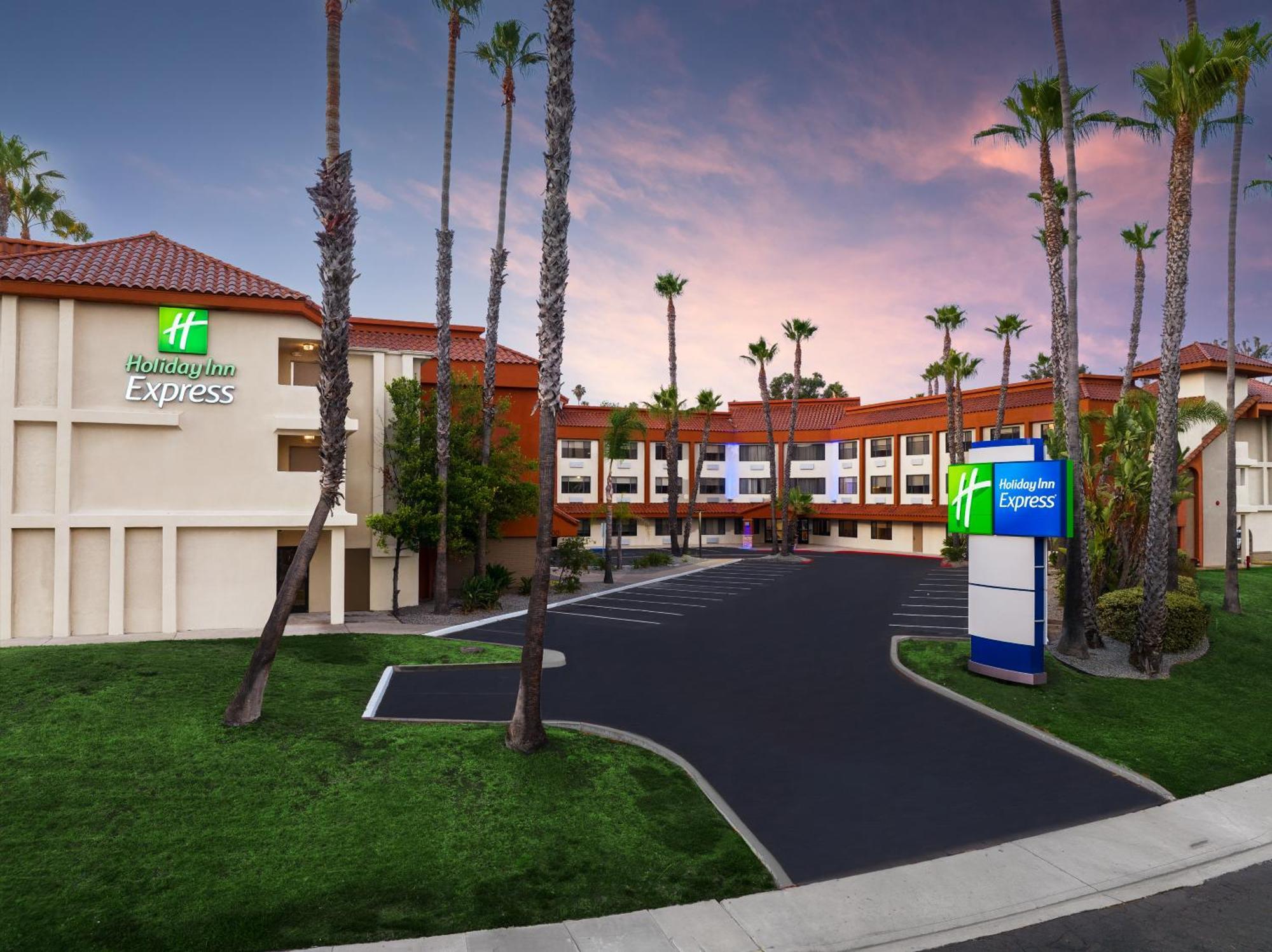 Holiday Inn Express La Mesa Near Sdsu By Ihg Exterior photo