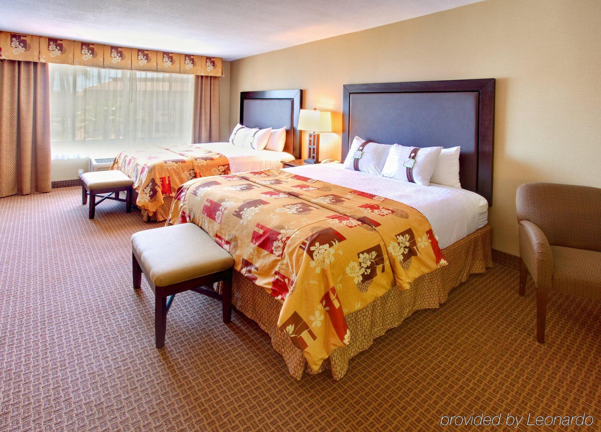 Holiday Inn Express La Mesa Near Sdsu By Ihg Room photo